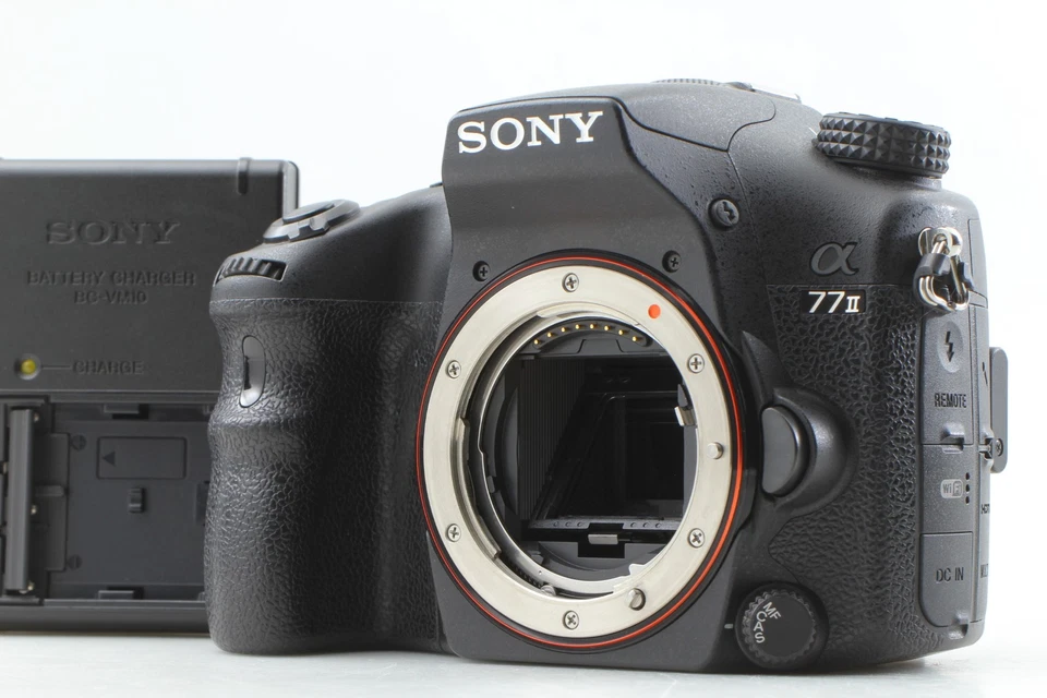 [Fast neuwertig + 5] Sony Alpha a77 α77 II schwarz digitale Spiegelreflexkamera Gehäuse aus Japan - Bild 1 von 4