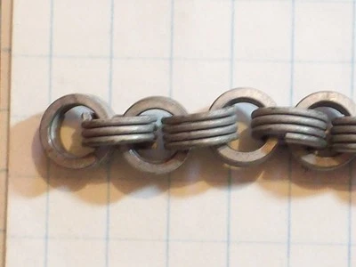 PULSERA CADENA N ANILLOS DE METAL GRIS 2 PULGADAS DE DIÁMETRO ** Sin gancho ** Foto 1 de 4