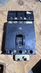 Square D KL-592 3 Pole Circuit Breaker 600 VAC - Picture 1 of 5