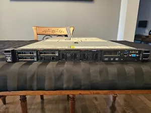 Lenovo System x3550 m5 2x Xeon E5 2620 64 gig ddr4 3 x 960gb ssd - Picture 1 of 3