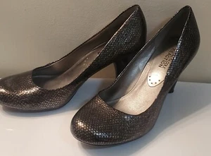 KENNETH COLE REACTION Leather Heels SIZE 8.5M Snake Skin Design  - Picture 1 of 6