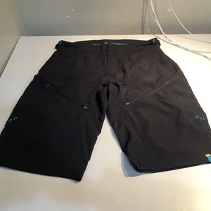 Pantalones cortos para hombre Yeti Cycles Freeland negros M - Imagen 1 de 2