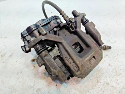 18-24 TOYOTA CAMRY XLE XSE ЗАДНИЙ ВОДИТЕЛЬ БОКОВОЙ ТОРМОЗ СУППОРТ И ПРИВОД ЭЛЕКТРО OEM - Изображение 1 из 4