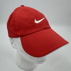 Nike Lightweight Cap Dri-FIT Swoosh Logo Perforated Red Mütze - Bild 1 von 10