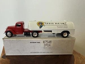 Ertl 1937 Ford Tanker Truck Diecast Bank International Petroliana Collectors - Picture 1 of 15
