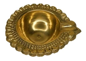 Oil Lamp Diya Handmade Brass Puja Deepak Deepam Deep Home Temple Decor R100711 - Picture 1 of 6