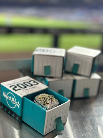 Florida Marlins 2003 World Series Replica Championship Ring Miami Stadium Promo Cover