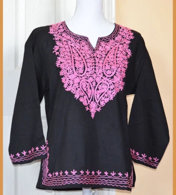 Pink Embroidered Cotton Tunic Top Kurti Blouse in Black Color from India  - Imagem 1 de 4