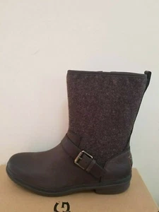 Ugg Australia  Women's Robbie Boots  Size 7 NIB - Picture 1 of 9