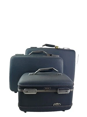 Juego de 3 maletas tren equipaje vintage azul American Tourister®️. Foto 1 de 4