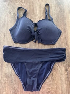Dunkelblauer Hunkemöller Bikini mit Cups, 75 E  mit passender Hose Gr. M  - Bild 1 von 10