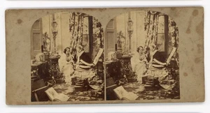 Tarjeta estereoscópica Stereoview "A Morning Call" escena de género J.Elliott  - Imagen 1 de 2