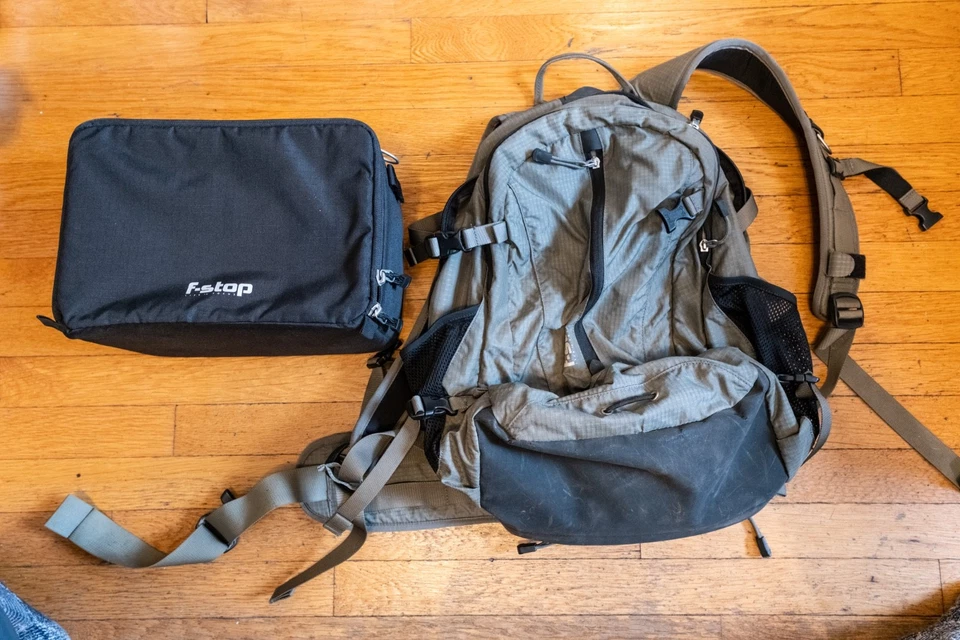 Mochila para cámara F-Stop Guru + UCI (cubo) y cubierta para lluvia Foto 1 de 4