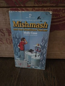 Mishmash And The Substitute Teacher 1979 Paperback Molly Cone - Picture 1 of 7