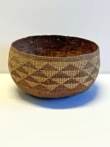 Antique Original Native American Indian Twined Basket; 1890s-1900s; Lot #D1 - Picture 1 of 17