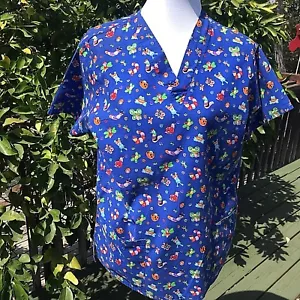 Blue Sz S Scrub Top By Med Gear Cute Print Multicolor Bugs Butterflies Frogs - Picture 1 of 8