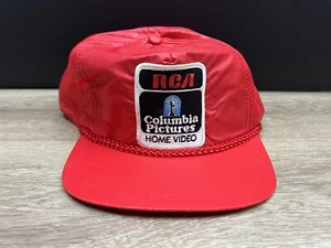 Cappello Berretto Supreme Vintage RCA Columbia Pictures Home Video Rosso Sportcap Nuovo senza etichette - Foto 1 di 13