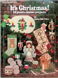 Needleworks Plastic Canvas Pattern Booklet IT'S CHRISTMAS ! 29 Project Designs - Bild 1 von 5