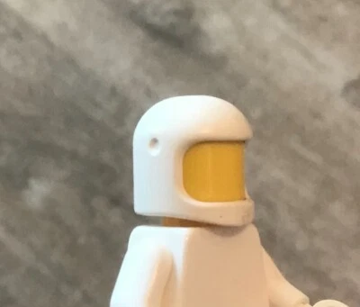 乐高白色经典太空头盔带薄下巴带 — 第 1/2 张图片