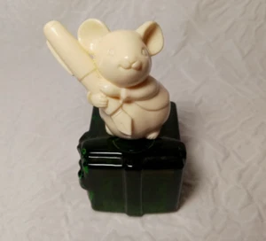 Avon The Write Touch Charisma Cologne 1 oz Mouse On Present - Picture 1 of 3