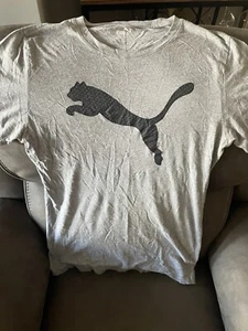 Puma graues T-Shirt mit schwarzem Logo Größe Erwachsene Small - Bild 1 von 4