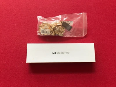 LIZ CLAIRBORNE ELEPHANT BOOKMARK GOLD FLOWER NECKLACE - Imagem 1 de 4