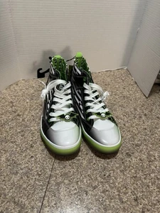 Beetlejuice Glow-In-The Dark Damengröße 9,5 hohe Sneakers Boden-Up neu - Bild 1 von 6