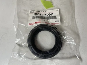 Genuine OEM Toyota 90311-40041 RH Automatic Transmission Output Shaft Seal NOS - Picture 1 of 2