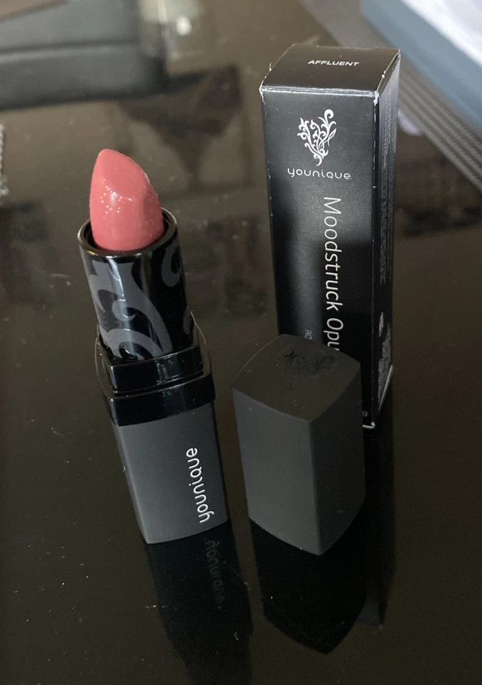 Younique MOODSTRUCK OPULENCE Lipstick AFFLUENT New In Box - Imagem 1 de 1