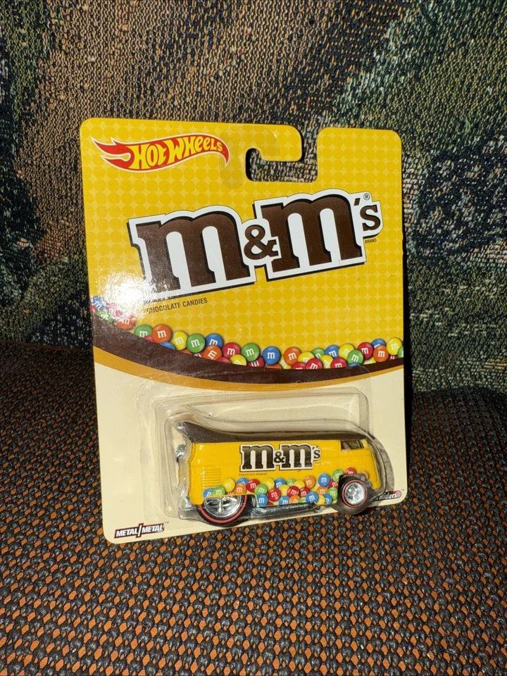 Autobús de arrastre Volkswagen M&M 2015 serie cultura pop pilotos reales Foto 1 de 1