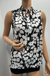 karl lagerfeld Damen Top Gr. Medium ärmellos Chiffon schwarz/weiß geblümt - Bild 1 von 11