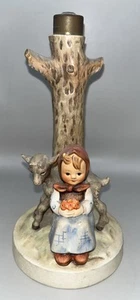 Goebel Hummel "Gute Freunde" #228 Mädchen & Lamm Lampenfuß nur 7 7/8" groß - Bild 1 von 10