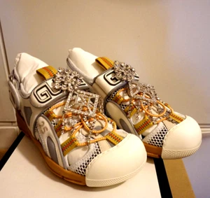 NUEVA Sandalia Deportiva Gucci Blanco Oropel Atlética Verano con Dije Brillante Talla 34 - Imagen 1 de 9