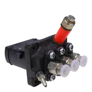Fuel Injection Pump 6672389 For Bobcat B250 B100 BL275 B200 463 S70 E27 E26 E25 - Picture 1 of 7