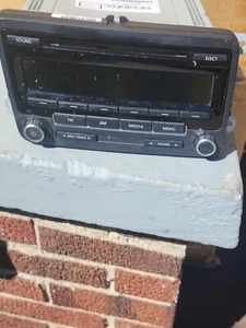 VW Volkswagen Radio 1K0035164D Delphi DE2-DDM 28352655 - Picture 1 of 3