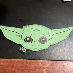 Disney Starwars "Baby Yoda (The Child)" Decorative Vinyl Coin Bag New - Picture 1 of 6