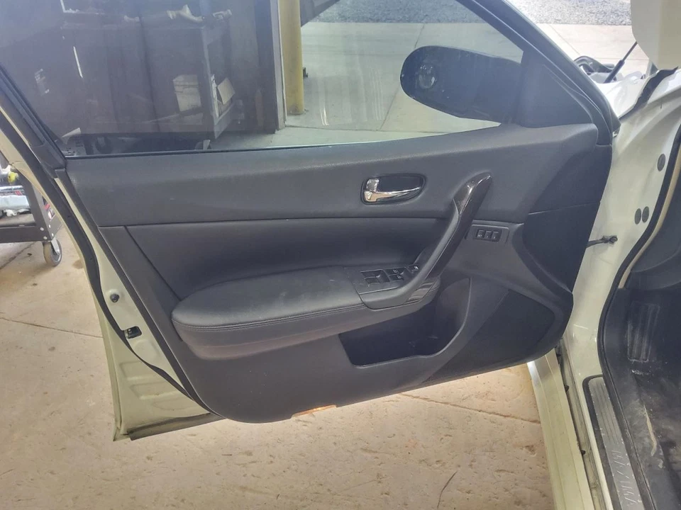 MAXIMA    2014 Front Door Trim Panel 549489 - Imagem 1 de 1