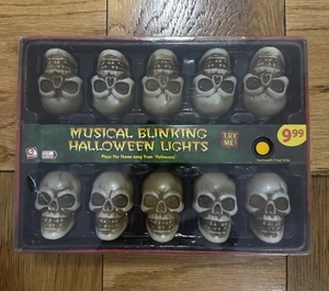 Gemmy 10 Skull Musical Blinking Halloween Lights Halloween Theme Song Vintage - Picture 1 of 2