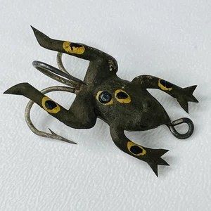 Vtg Unbranded Rubber Frog Fishing Lure, Green with Yellow Dots 1.5" Long - Picture 1 of 5