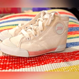 Zips By StrideRite Vintage Pink Canvas High Top Girls Tennis Shoes Size 9 Child - Picture 1 of 8
