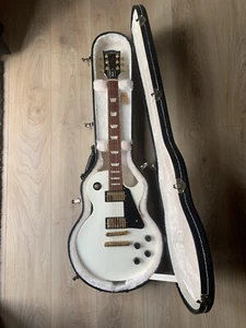 Gibson Les Paul Studio T 2015 Alpine White guitar, Gold Hardware with hardcase - Picture 1 of 24