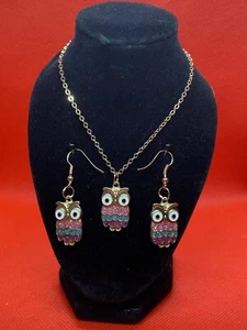 Pretty Owl Necklace and Earings Set, Colourful Enamel and Glitter Detail. - Picture 1 of 9