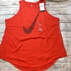 Nike Women’s Plus Tank Top Chile Red Graphic Training NEW - Picture 1 of 1