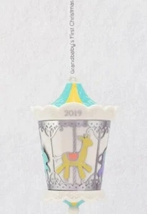 Hallmark Andenken Grandbabys erste Weihnachten Porzellan Karussell Ornament 2019 🦒 - Bild 1 von 19
