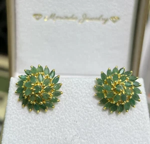12k Solid Yellow Gold Round Shape Omega Back Earrings, Natural Emerald 5.41 Gr - Picture 1 of 4