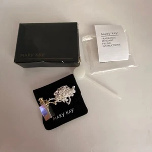  Mary Kay Fragrance Pendant New in Box New Old  Stock - Picture 1 of 3