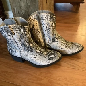 Coconuts By Matisse Snakeskin Print Cowboy Boots Size 6.5 - Picture 1 of 5