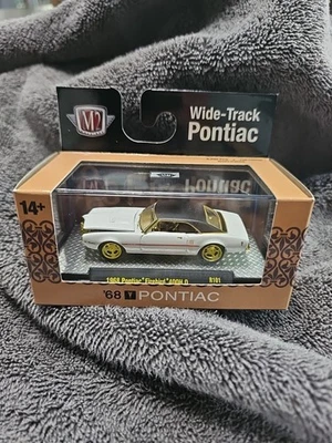 M2 MACHINES CHASE 1968 PONTIAC FIREBIRD 400 H.O.    1  of 750 Gold Chrome  - Image 1 of 4