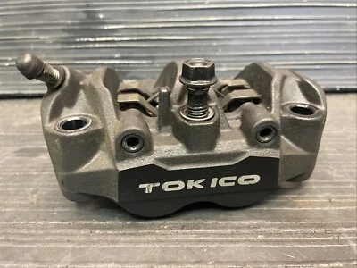 Pinza de freno delantera izquierda Honda CBR600RR 2009, se limpiará #12 Foto 1 de 4