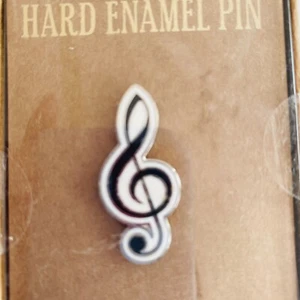 Treble Clef - Hard Enamel Pin (Cloisonne Pin) - Picture 1 of 4